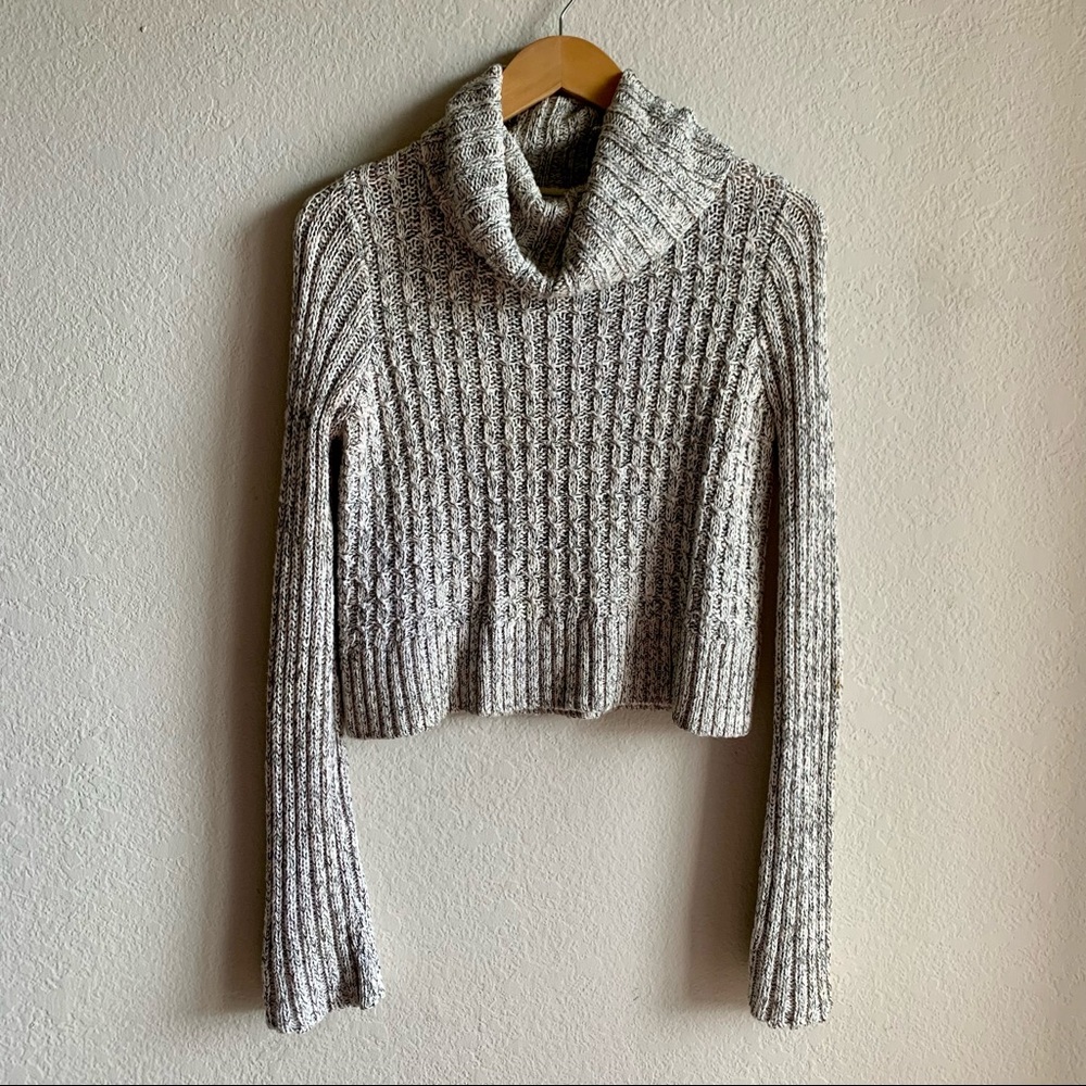 SOLD - Free People Knitted Cropped Sweater Top in XS